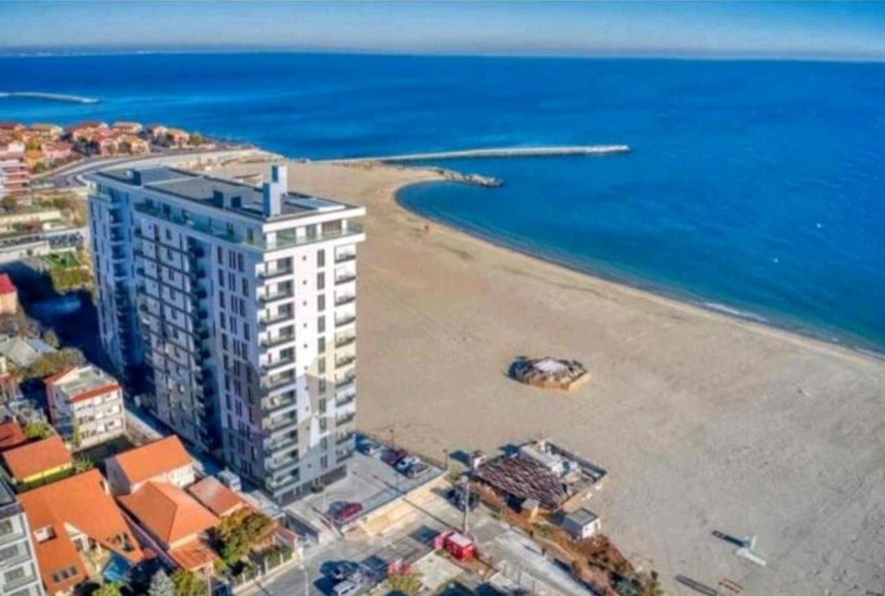 Faleza Nord Apartament De Lux Nou Pe Malul Marii Constanta Bagian luar foto